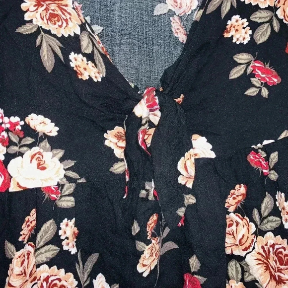 Floral Blouse - Picture 2 of 4